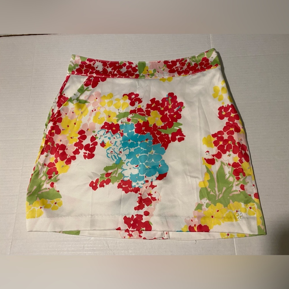 Izod Golf size 2 women’s white floral active skort skirt